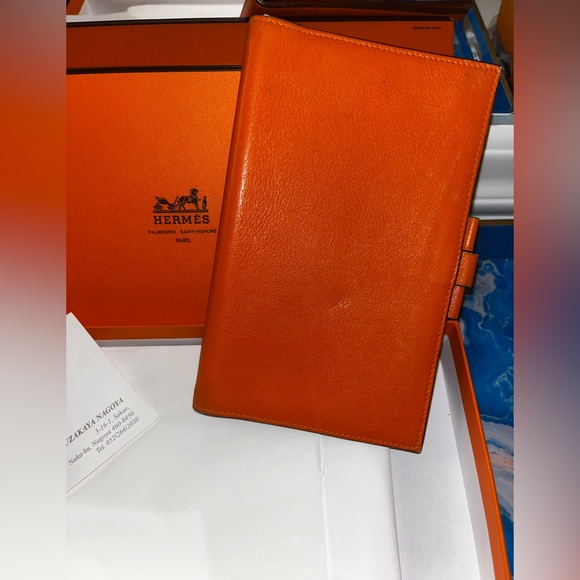 🍀 Hermes orange leather vision agenda cover w/ cards, good condition! - Picture 1 of 11